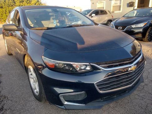 Used 2018 Chevrolet Malibu LS w/ LPO, Convenience Package 1 image 4