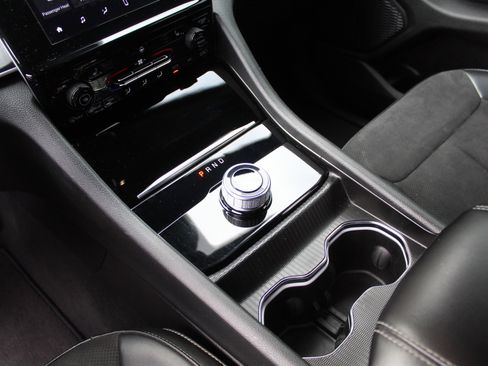 Used 2024 Jeep Grand Cherokee L Laredo image 53