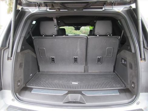 Certified 2025 Cadillac Escalade Premium Luxury w/ LPO, Radiant Package AWD/4WD image 38