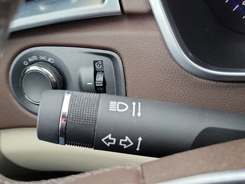 Used 2016 Cadillac SRX Luxury w/ Driver Awareness Package image 14