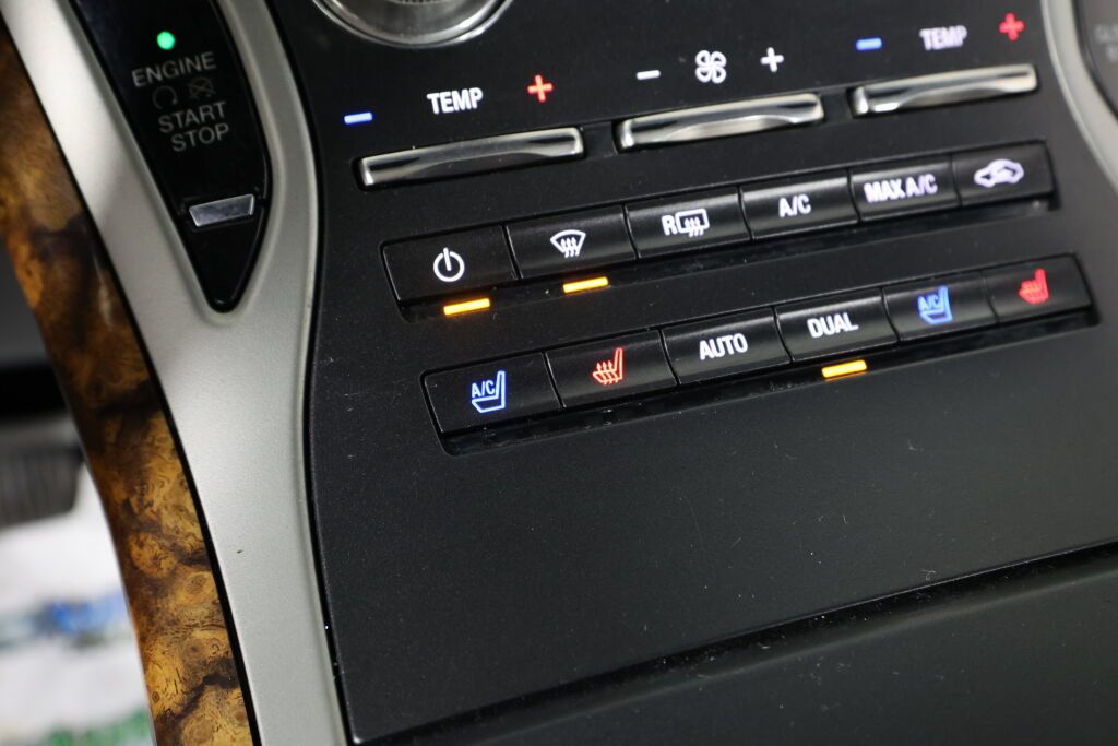Used 2016 Lincoln MKX Reserve w/ Climate Package FWD image 37