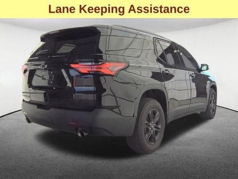 Used 2023 Chevrolet Traverse LT w/ Midnight/Sport Edition AWD/4WD image 5