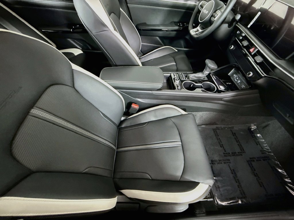 New 2027 Kia K5 GT-Line AWD/4WD image 32