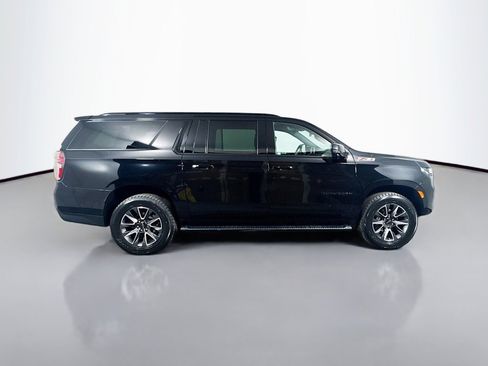 Used 2022 Chevrolet Suburban Z71 w/ Luxury Package image 6