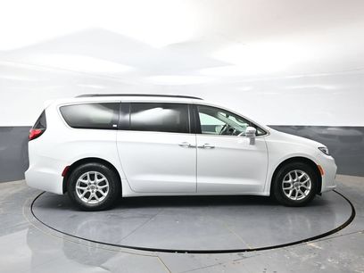 Used 2022 Chrysler Pacifica Touring-L