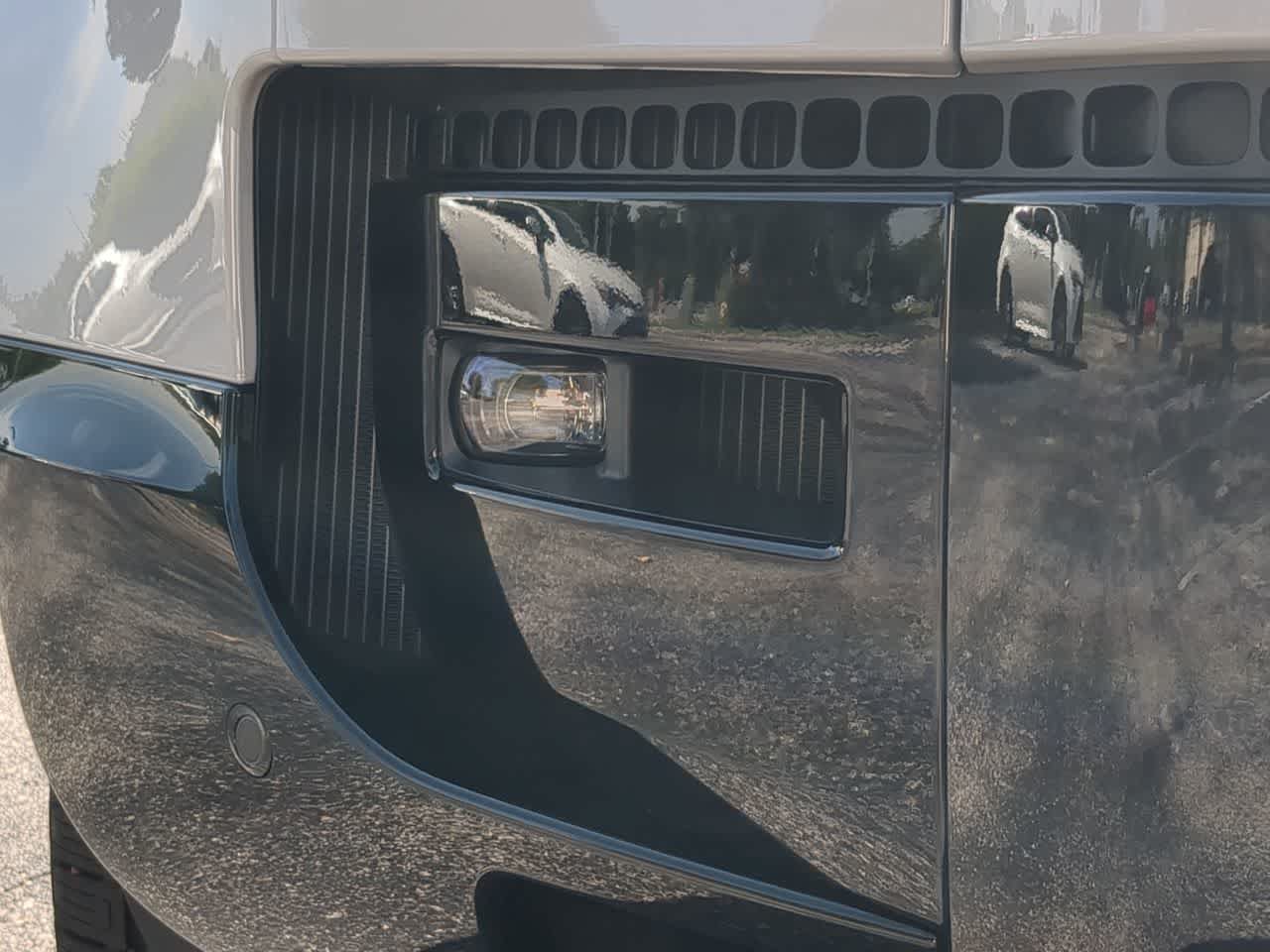 New 2026 Land Rover Defender 110 X-Dynamic SE AWD/4WD image 11