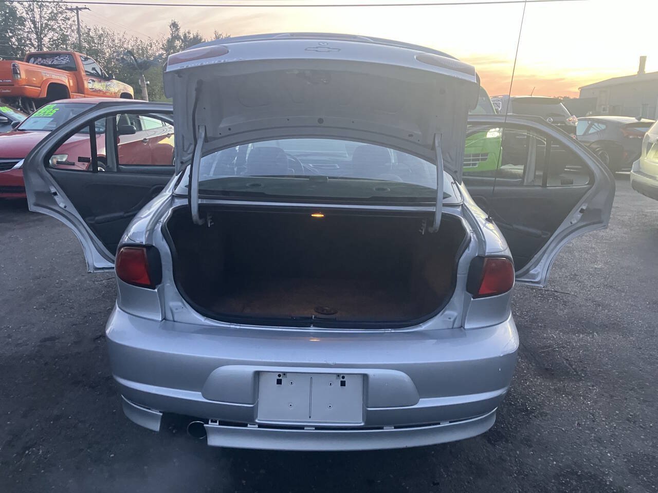 Used 2002 Chevrolet Cavalier LS Sport FWD image 30
