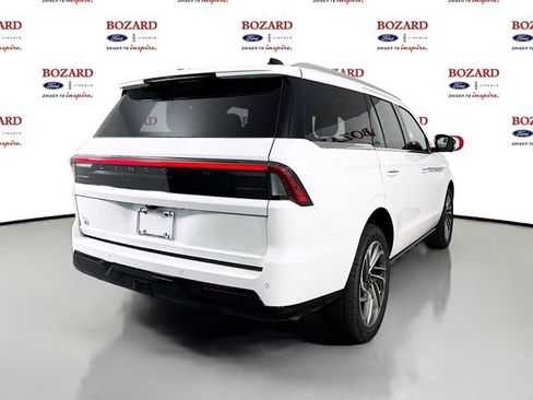 New 2026 Lincoln Navigator Reserve AWD/4WD image 8