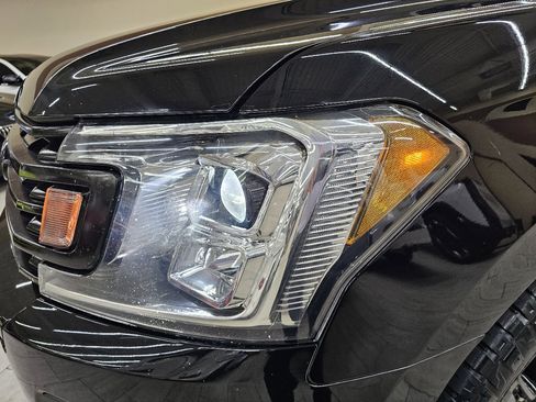 Used 2020 Ford Expedition Max XLT w/ Equipment Group 202A image 11