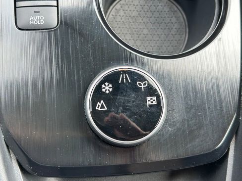 Used 2025 Nissan Rogue SV image 26