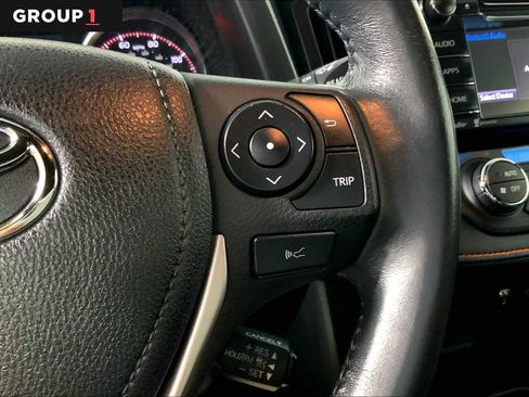 Used 2017 Toyota RAV4 SE image 24