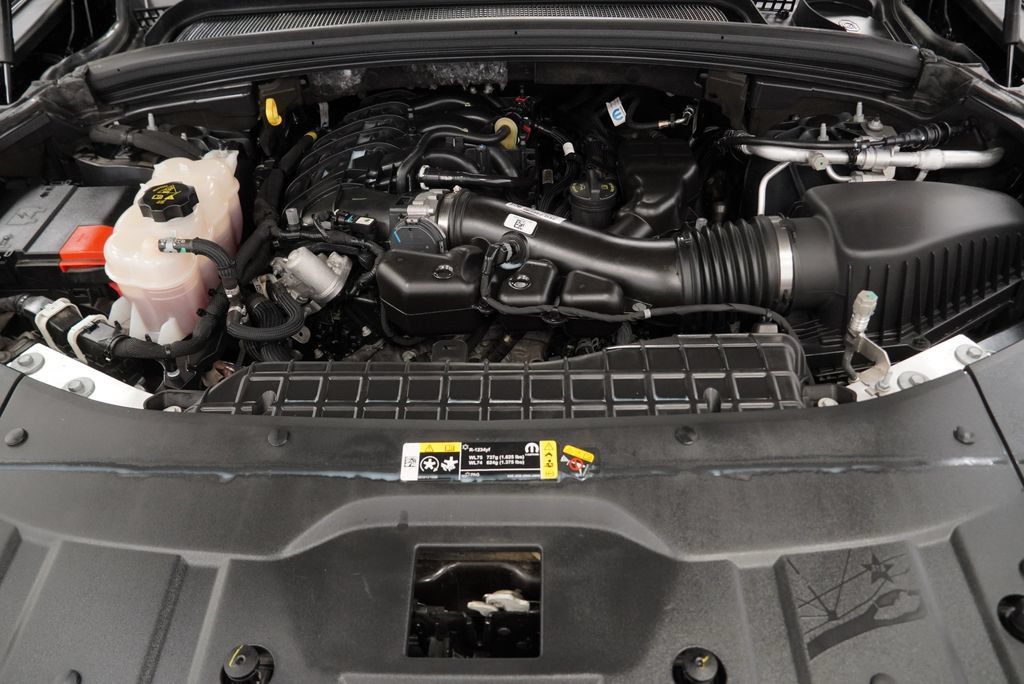 Certified 2024 Jeep Grand Cherokee Laredo AWD/4WD image 51