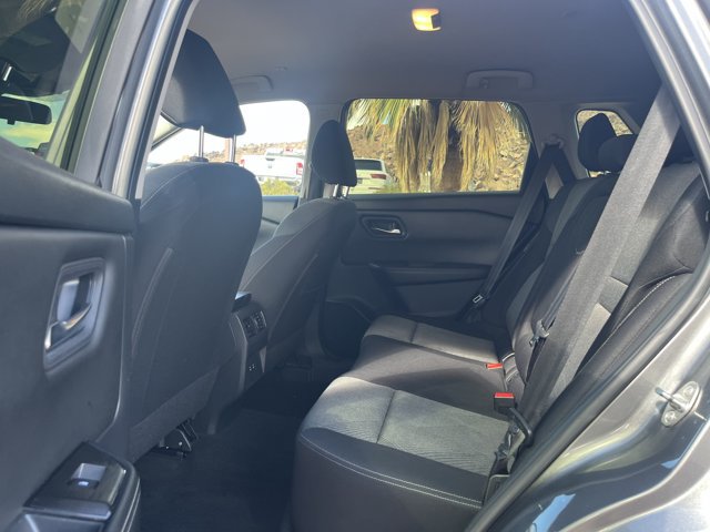 Used 2024 Nissan Rogue SV AWD/4WD image 9