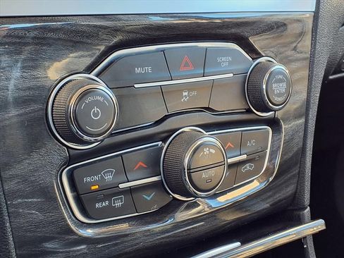 Used 2019 Chrysler 300 Touring L w/ Quick Order Package 22F image 26