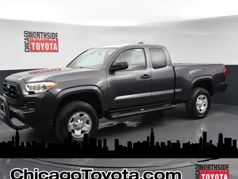 Used 2022 Toyota Tacoma SR image 1