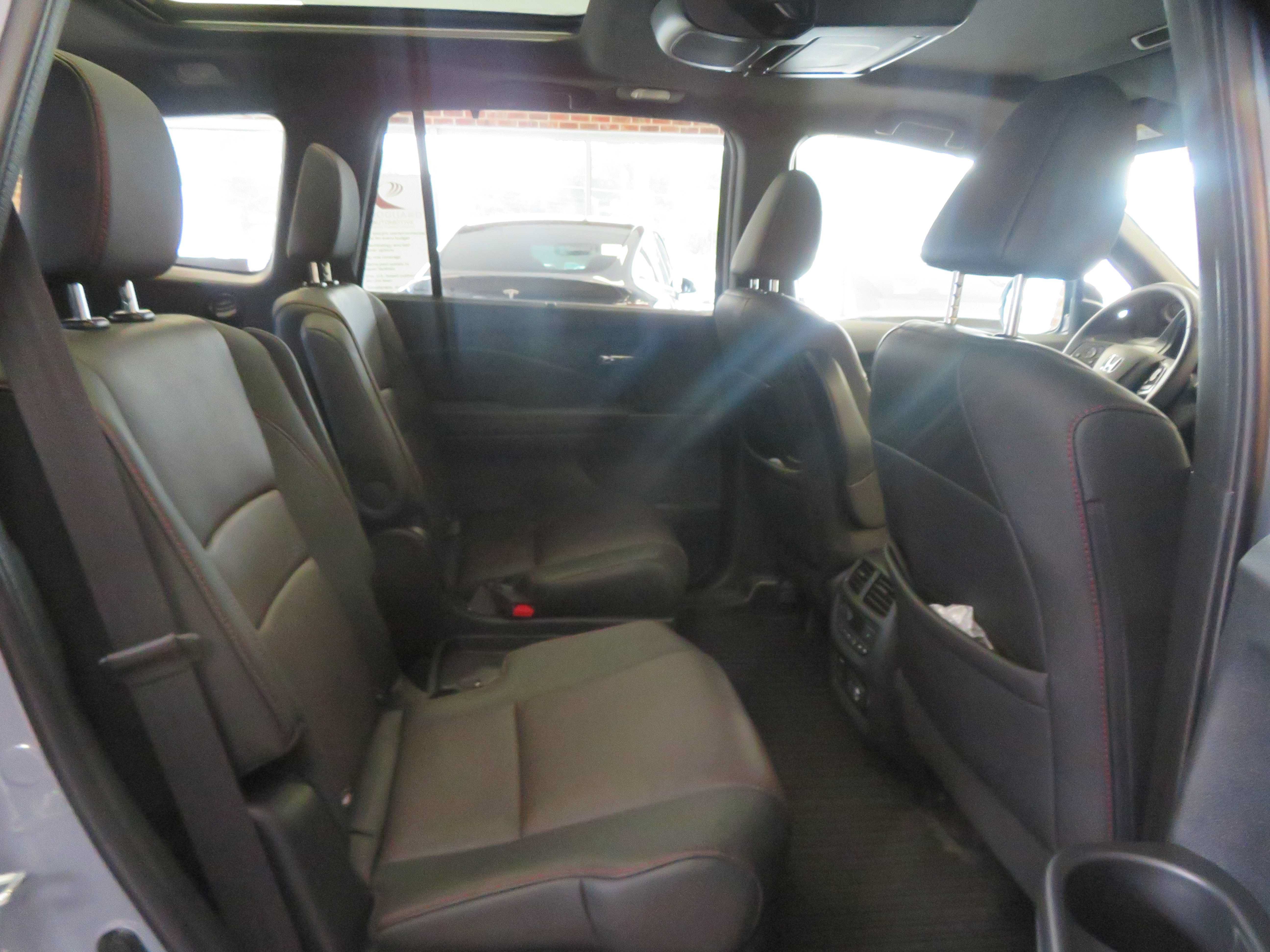 Used 2022 Honda Pilot Black Edition image 26