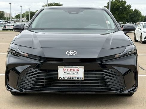 Used 2025 Toyota Camry LE FWD image 8