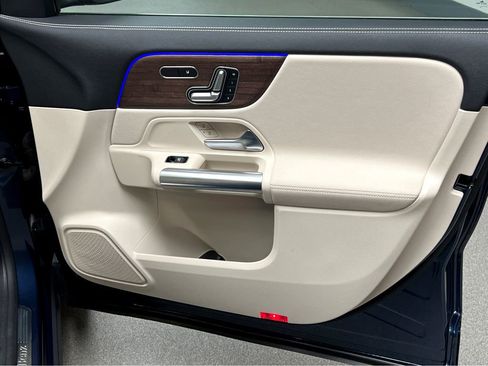 Used 2021 Mercedes-Benz GLA 250 4MATIC image 24