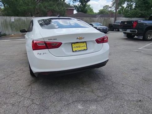 Used 2023 Chevrolet Malibu LS image 7