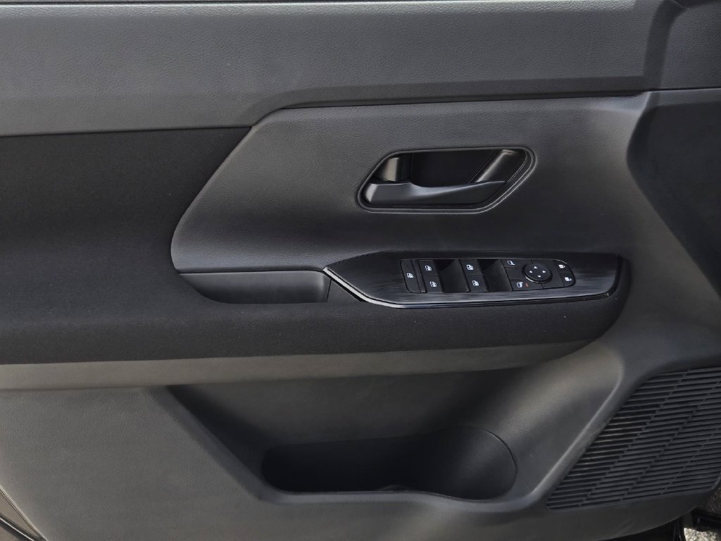 New 2027 Nissan Kicks S FWD image 16
