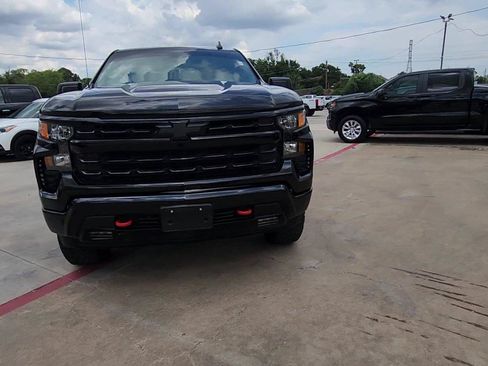 Used 2024 Chevrolet Silverado 1500 Custom Trail Boss AWD/4WD image 3