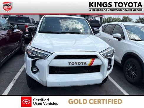 Used 2023 Toyota 4Runner 40th Anniversary SE AWD/4WD image 3