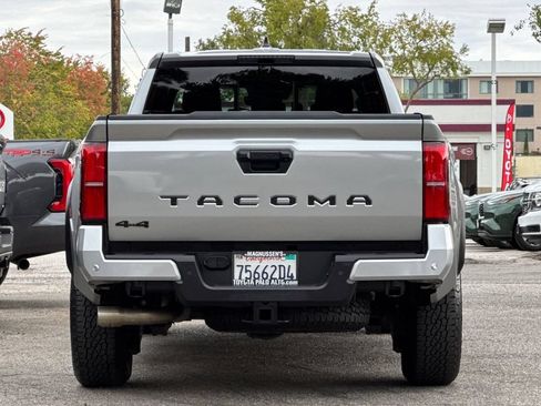 Certified 2025 Toyota Tacoma TRD Off-Road w/ TRD Off Road Upgrade Package AWD/4WD image 4