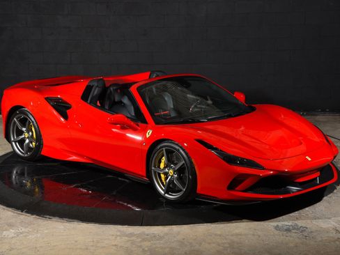 Used 2022 Ferrari F8 Tributo RWD image 18