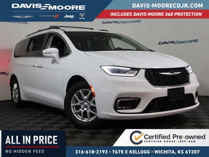 Used 2022 Chrysler Pacifica Touring-L