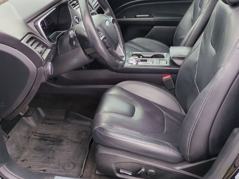 Used 2018 Ford Fusion Titanium image 17