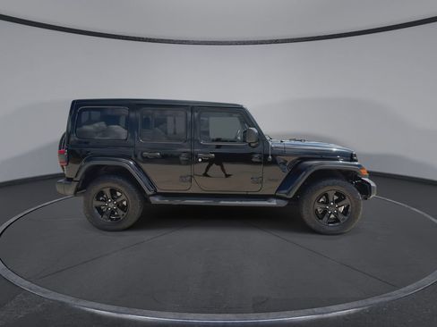 Used 2021 Jeep Wrangler Unlimited Sahara AWD/4WD image 9