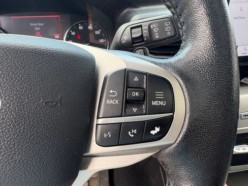 Used 2021 Ford Explorer XLT w/ Equipment Group 202A AWD/4WD image 14