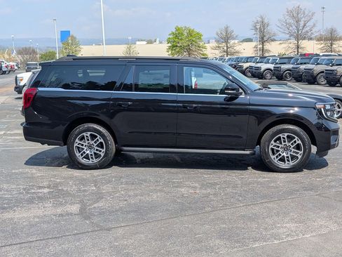 New 2026 Ford Expedition Max Active image 4