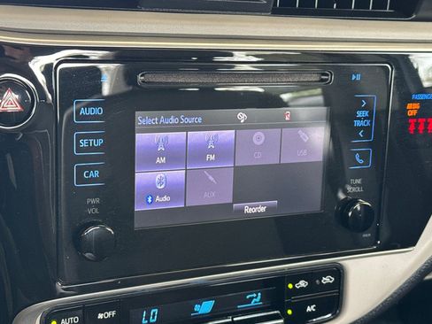 Used 2019 Toyota Corolla LE w/ Carpet Mat Package (TMS) image 16