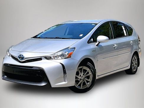 Used 2017 Toyota Prius V Four FWD image 1