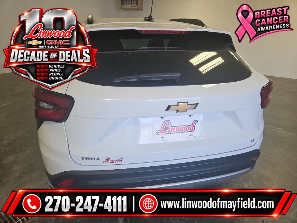 Used 2026 Chevrolet Trax LT FWD image 4