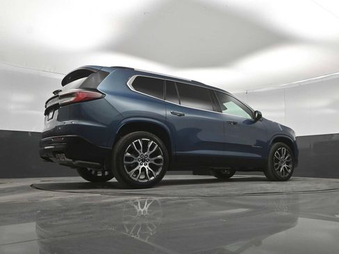New 2026 GMC Acadia Denali Ultimate w/ LPO, Floor Liner Package AWD/4WD image 40