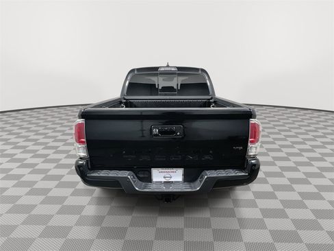 Used 2021 Toyota Tacoma TRD Off-Road image 7