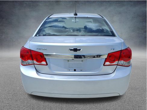 Used 2016 Chevrolet Cruze LT FWD image 9