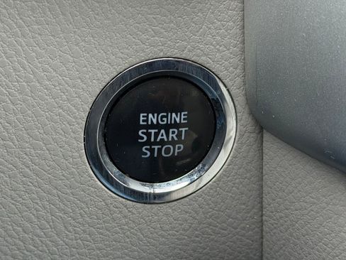 Used 2015 Toyota Highlander Limited Platinum image 37