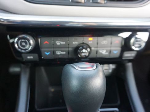 Used 2023 Jeep Compass Limited AWD/4WD image 13