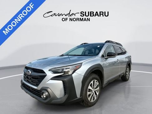 Used 2025 Subaru Outback Premium AWD/4WD image 1