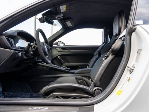 Certified 2026 Porsche 911 GT3 image 32