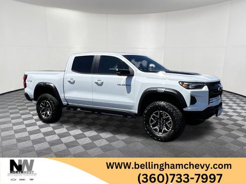 Used 2024 Chevrolet Colorado ZR2 w/ Technology Package AWD/4WD image 1