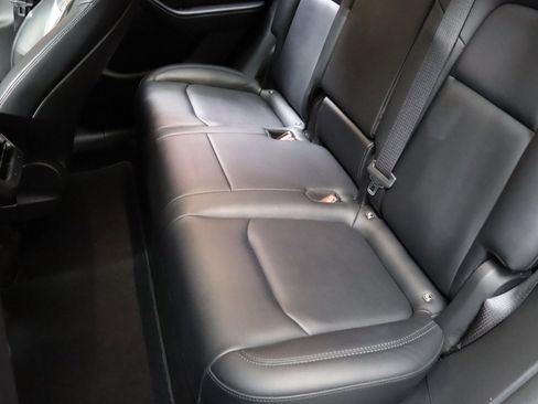 Used 2023 Tesla Model Y Long Range image 37