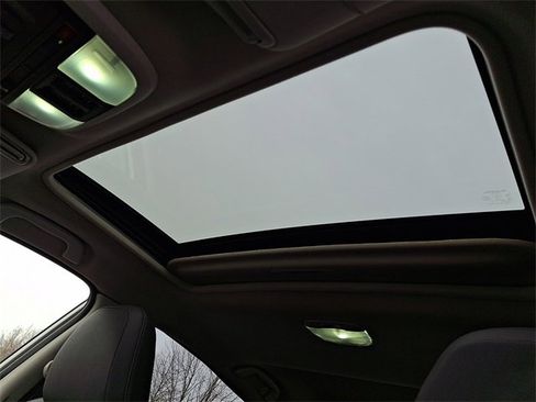 Used 2022 Subaru Crosstrek 2.5i Sport w/ Moonroof Package image 15