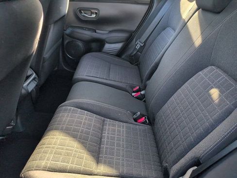 Used 2025 Honda HR-V LX image 27