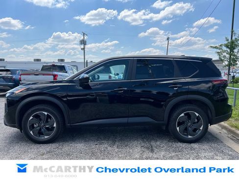 Used 2025 Nissan Rogue SV AWD/4WD image 5