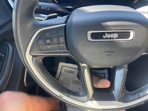 Used 2022 Jeep Grand Cherokee L Laredo RWD image 17