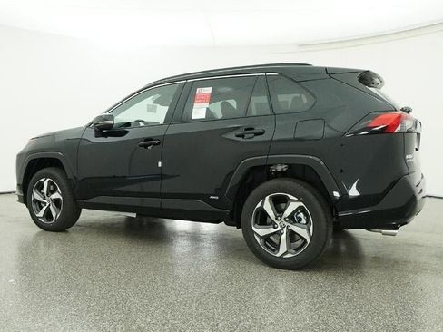 New 2025 Toyota RAV4 SE image 20